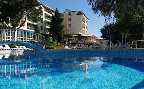 Хотел Силвер - All Inclusive, Паркинг възможен при наличност